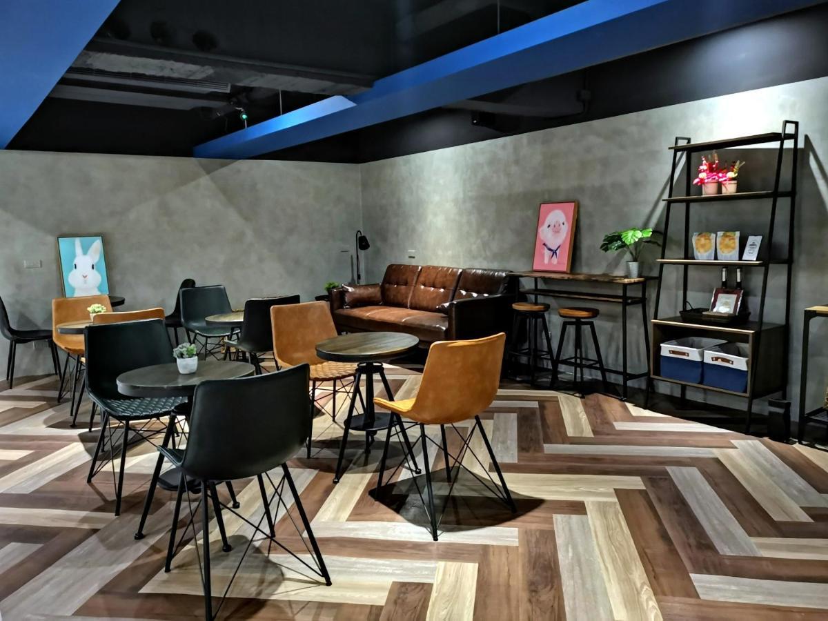 Holo Hotel Tainan Luaran gambar